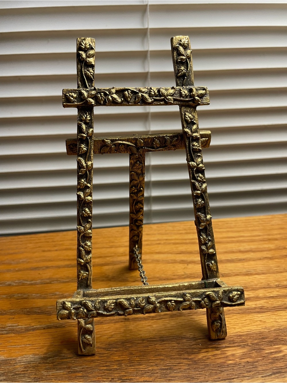 Vintage Brass Ornate Floral Tabletop Display Easel